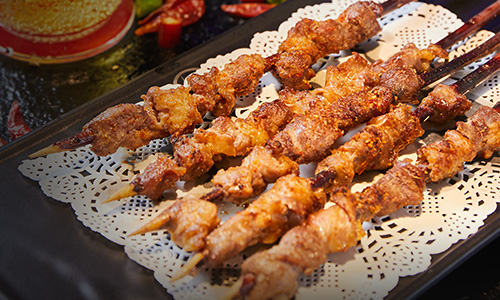 “金厨当家”炸串连锁品牌：地摊经济赛道新风口下的创业机遇与红利，年入百